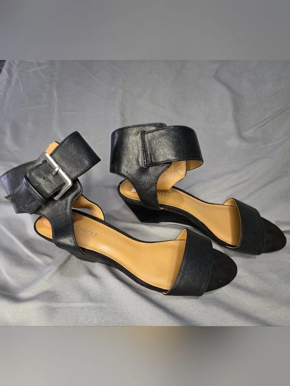 Nine West Black Ankle Strap Wedge Sandals Size 7 Buckle Open Toe